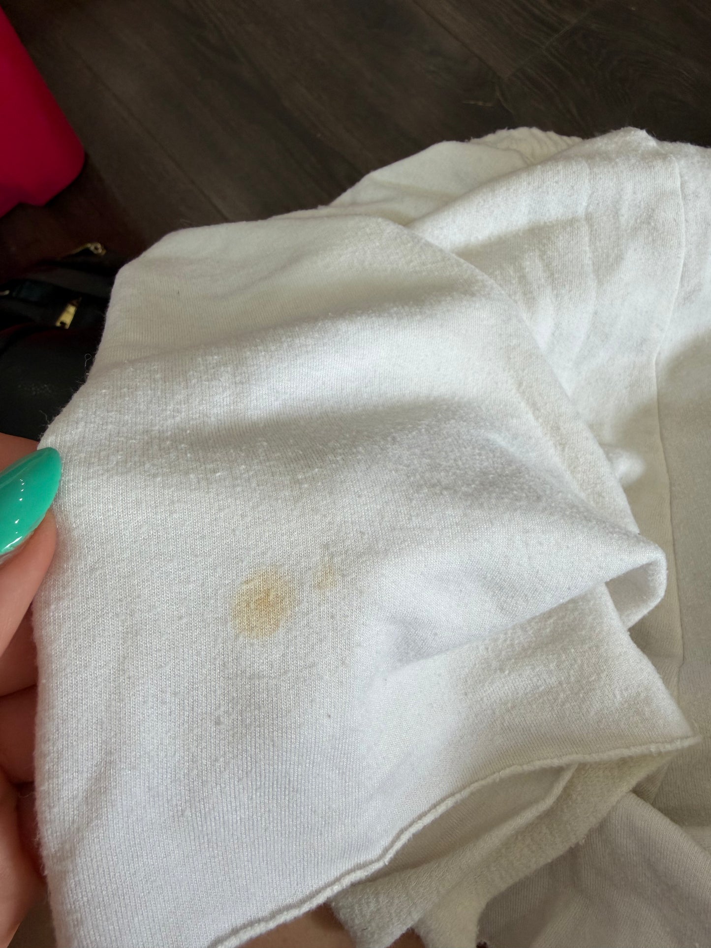 aerie size XL small stain on back